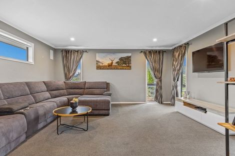 Photo of property in 28 Landsborough Drive, Darfield, 7571