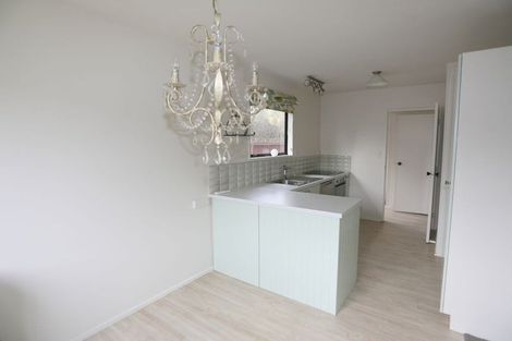 Photo of property in 36 Pitcairn Crescent, Bryndwr, Christchurch, 8053