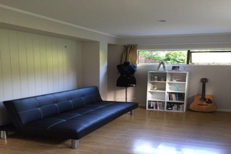Photo of property in 14 Sandiacre Way, Browns Bay, Auckland, 0630