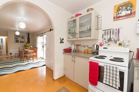 Photo of property in 14 Penfold Place, Henderson, Auckland, 0610