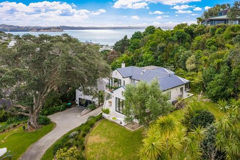 Photo of property in 10 Zita Avenue, Matakatia, Whangaparaoa, 0930