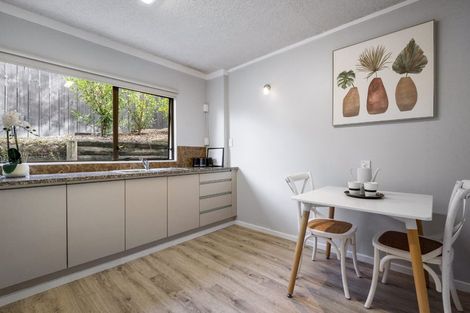 Photo of property in 86 Porritt Avenue, Chatswood, Auckland, 0626