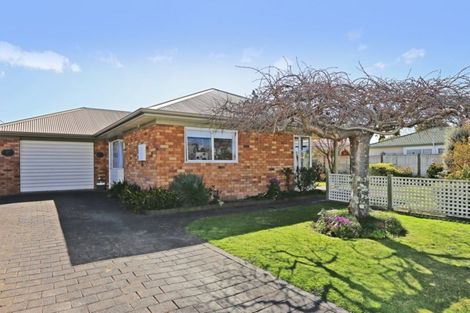 Photo of property in 34 Avondale Road, Taradale, Napier, 4112