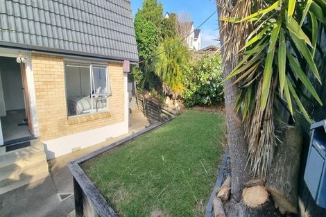 Photo of property in 2/137 Rangatira Road, Beach Haven, Auckland, 0626