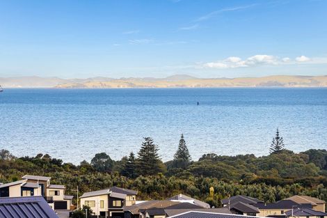 Photo of property in 218 Vaughans Road, Long Bay, Auckland, 0792