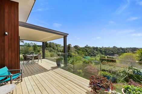 Photo of property in 9 Kapurau Lane, Merrilands, New Plymouth, 4312
