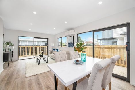 Photo of property in 9b Edwards Avenue, Henderson, Auckland, 0610