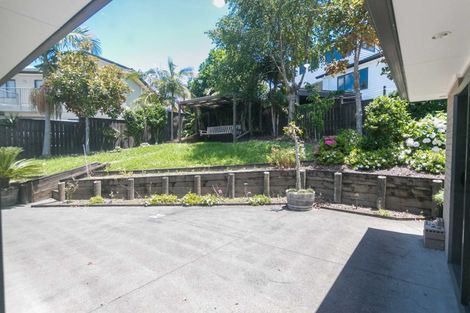 Photo of property in 94 San Marino Drive West, Henderson, Auckland, 0612