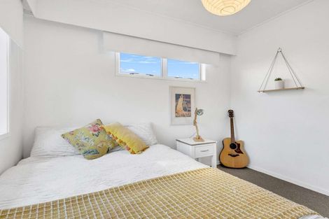 Photo of property in 2 Ashford Place, Havelock North, 4130