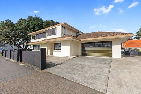 Photo of property in 182 Devonport Road, Tauranga, 3110