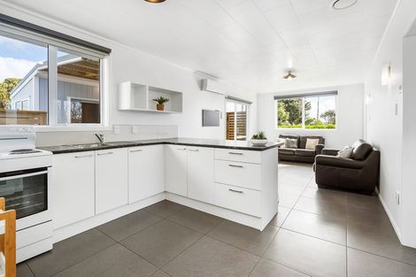 Photo of property in 16 Argyle Street, Waipu, 0510