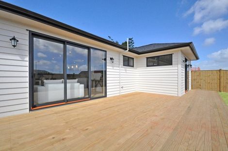 Photo of property in 20 Konoba Avenue, Kumeu, 0810