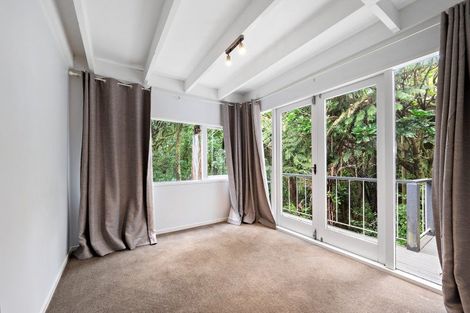 Photo of property in 3 Mamaku Grove, Khandallah, Wellington, 6035