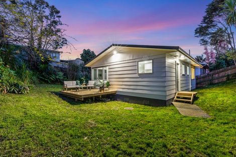 Photo of property in 9a/2 De Val Drive, Titirangi, Auckland, 0604