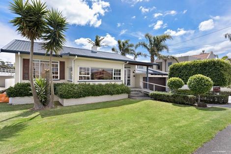 Photo of property in 10 Craig Road, Milford, Auckland, 0620
