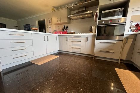 Photo of property in 33 Ripple Grove, Waiuku, 2123