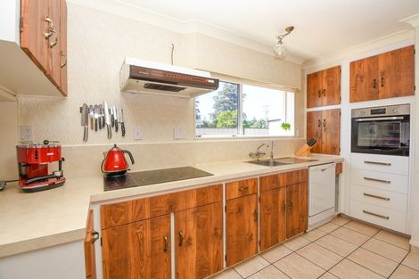 Photo of property in 65 Park Road, Carterton, 5713