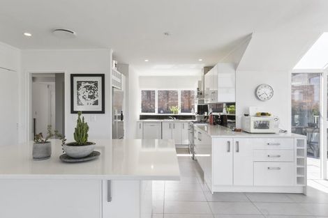 Photo of property in 8 Nadia Grove, Khandallah, Wellington, 6035