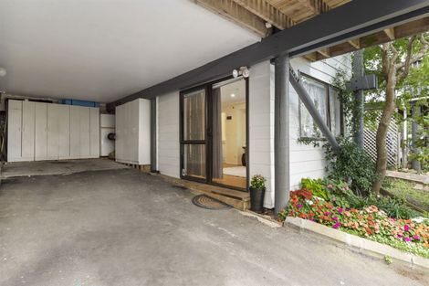 Photo of property in 2/1 Mulberry Place, Glenfield, Auckland, 0629