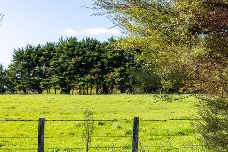 Photo of property in 7 Maungakotukutuku Road, Paraparaumu, 5032