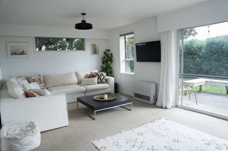 Photo of property in 3/237 Courtenay Street, Strandon, New Plymouth, 4312