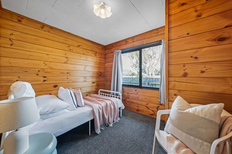 Photo of property in 2/74 Aorangi Road, Bryndwr, Christchurch, 8053