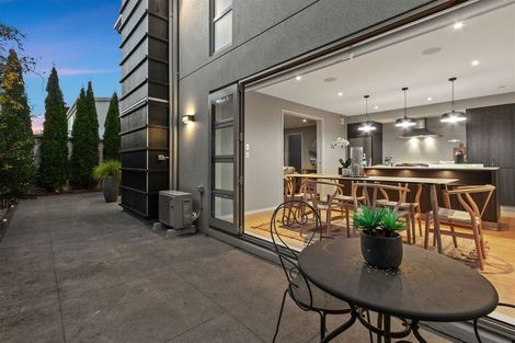 Photo of property in 128a Holly Road, St Albans, Christchurch, 8014