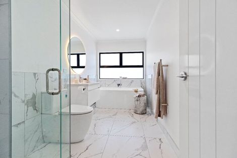Photo of property in 1020c Papamoa Beach Road, Papamoa Beach, 3118