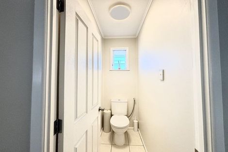 Photo of property in 31 School Road, Te Atatu South, Auckland, 0610