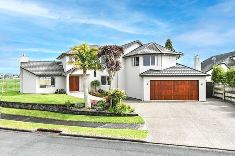Photo of property in 53 Keywella Drive, Conifer Grove, Takanini, 2112