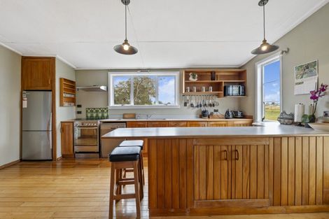 Photo of property in 57 Ladys Mile, Eltham, 4322