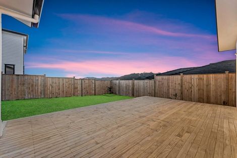 Photo of property in 15 Paihere Street, Huapai, 0810