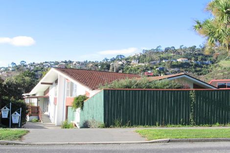 Photo of property in 61 Landsdowne Terrace, Cashmere, Christchurch, 8022