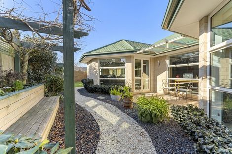 Photo of property in 15 Saddleback Green, Halswell, Christchurch, 8025