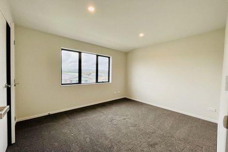 Photo of property in 30 Auranga Drive, Karaka, 2113