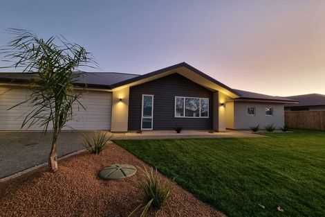 Photo of property in 32 Oakdale Grove, Richmond, 7020