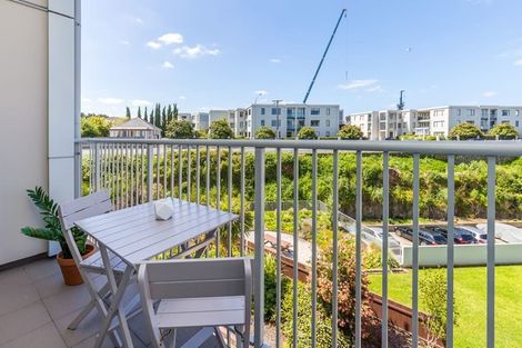 Photo of property in Shoal Haven Apartments, 305a/130 Anzac Street, Takapuna, Auckland, 0622