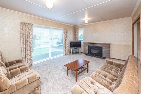 Photo of property in 16 Laird Street, Castlecliff, Whanganui, 4501