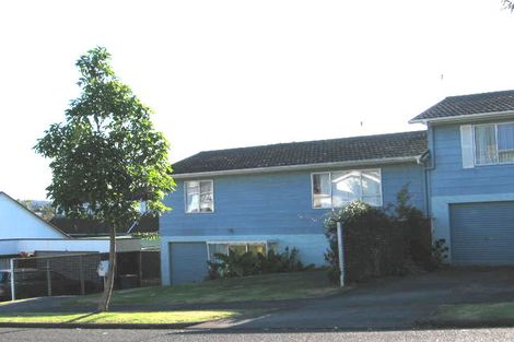 Photo of property in 16 Craigbank Avenue, New Lynn, Auckland, 0600