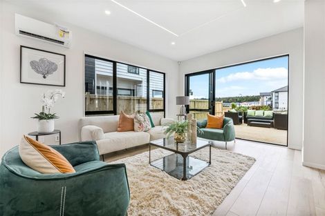 Photo of property in 13 Downpatrick Drive, Flat Bush, Auckland, 2019
