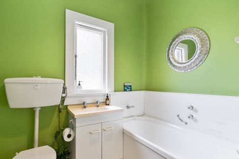 Photo of property in 181 The Parade, Island Bay, Wellington, 6023