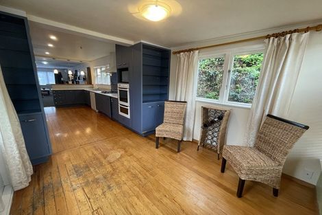 Photo of property in 12 Bristol Street, Island Bay, Wellington, 6023
