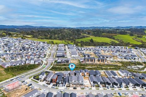 Photo of property in 10 Papai Lane, Massey, 0614