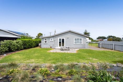 Photo of property in 39 Domett Street, Opunake, 4616