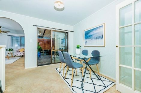 Photo of property in 27 Hassan Drive, Massey, Auckland, 0614