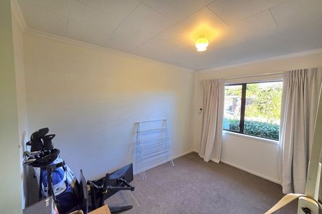 Photo of property in 7a Winstone Place, Highlands Park, New Plymouth, 4312