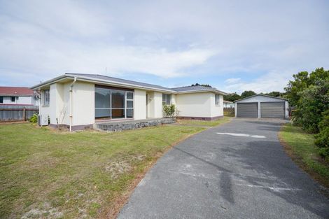 Photo of property in 17 Paisley Street, Kew, Invercargill, 9812