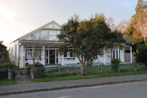 Photo of property in 9 High Street, Hawarden, 7385