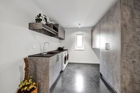 Photo of property in Tapuae, 21 Washer Road, Omata, New Plymouth, 4374