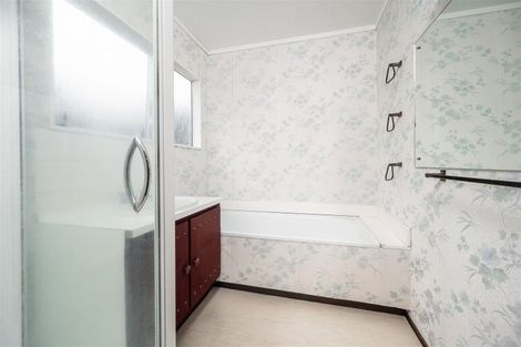 Photo of property in 19 Blundell Place, Chatswood, Auckland, 0626